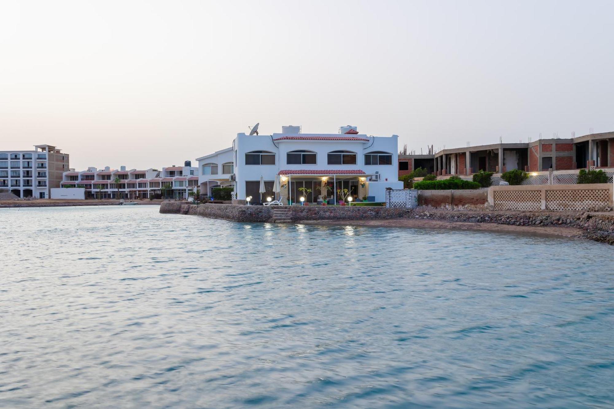 Aden Beach - Sea View Room With Beach Access In Villa Hurghada Exterior foto