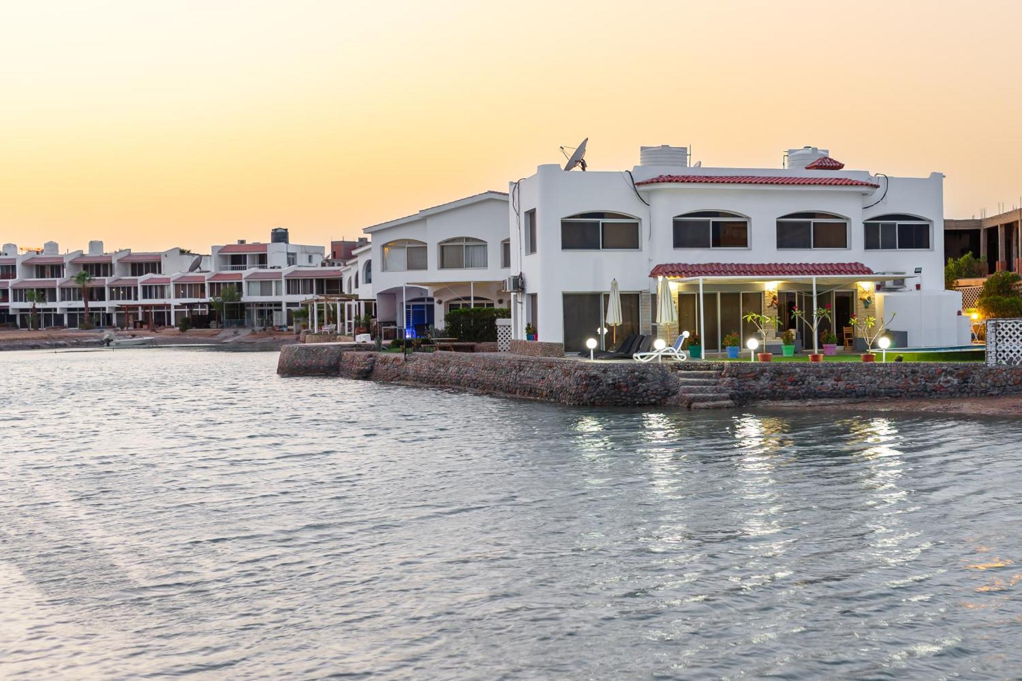 Aden Beach - Sea View Room With Beach Access In Villa Hurghada Exterior foto