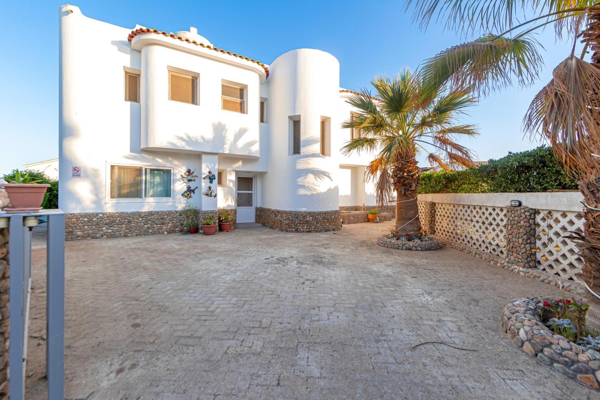 Aden Beach - Sea View Room With Beach Access In Villa Hurghada Exterior foto